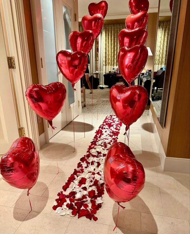 Balloon decoration gallery image 12